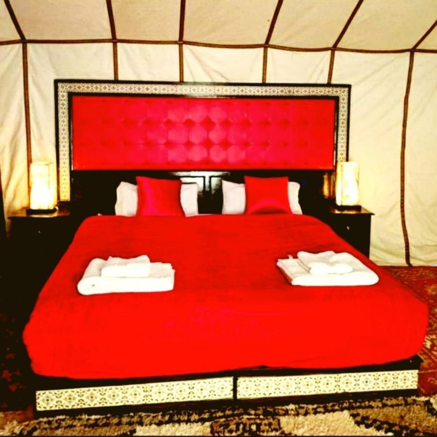 Fabulous Luxury Camp Hotel เมอร์ซูกา ภายนอก รูปภาพ