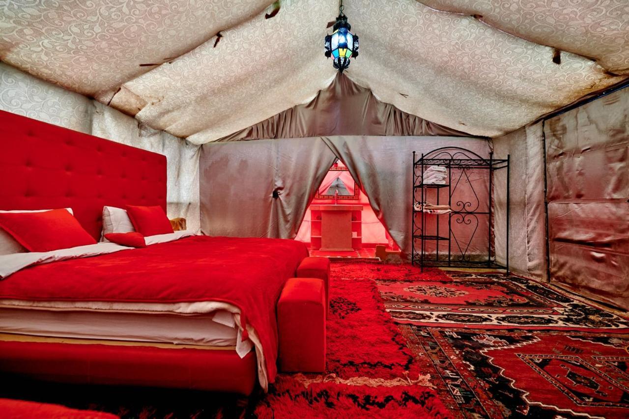 Fabulous Luxury Camp Hotel เมอร์ซูกา ภายนอก รูปภาพ
